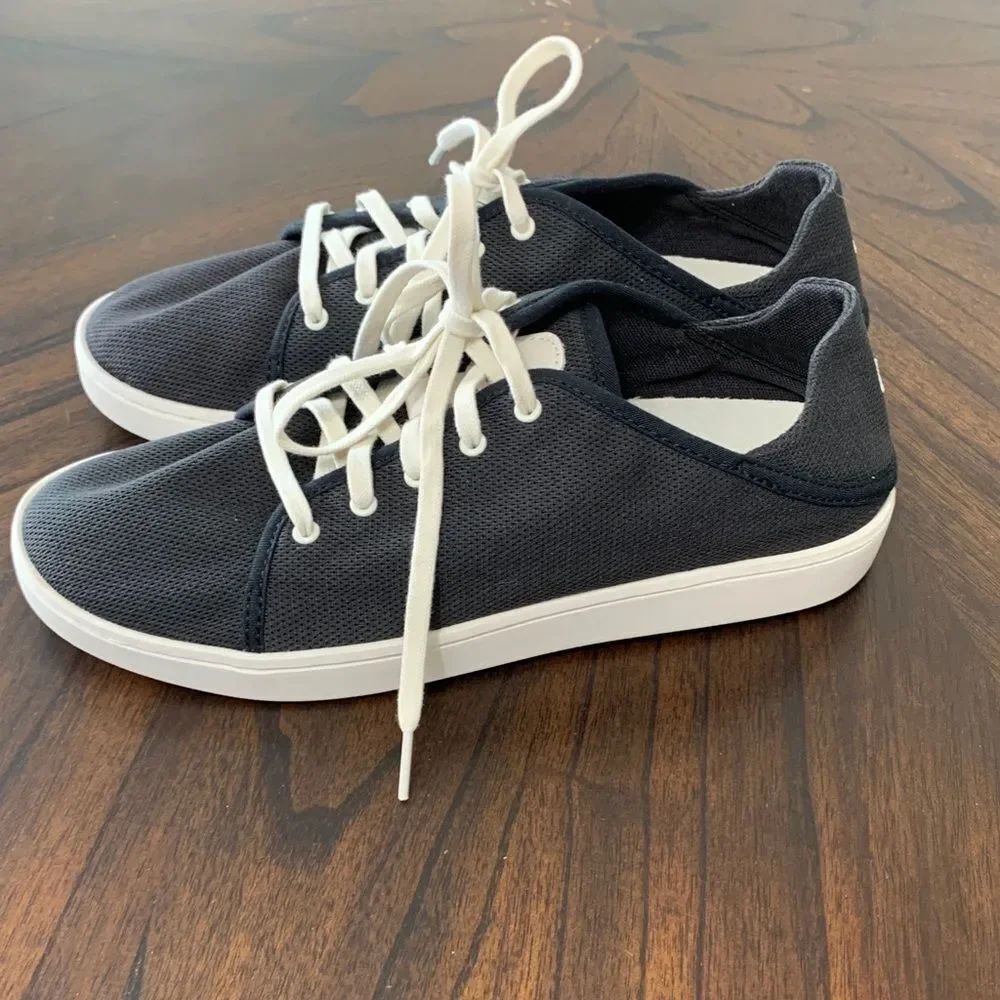 OluKai Pehuea Li Black Mesh Lace-Up Sneakers- Womens size 10